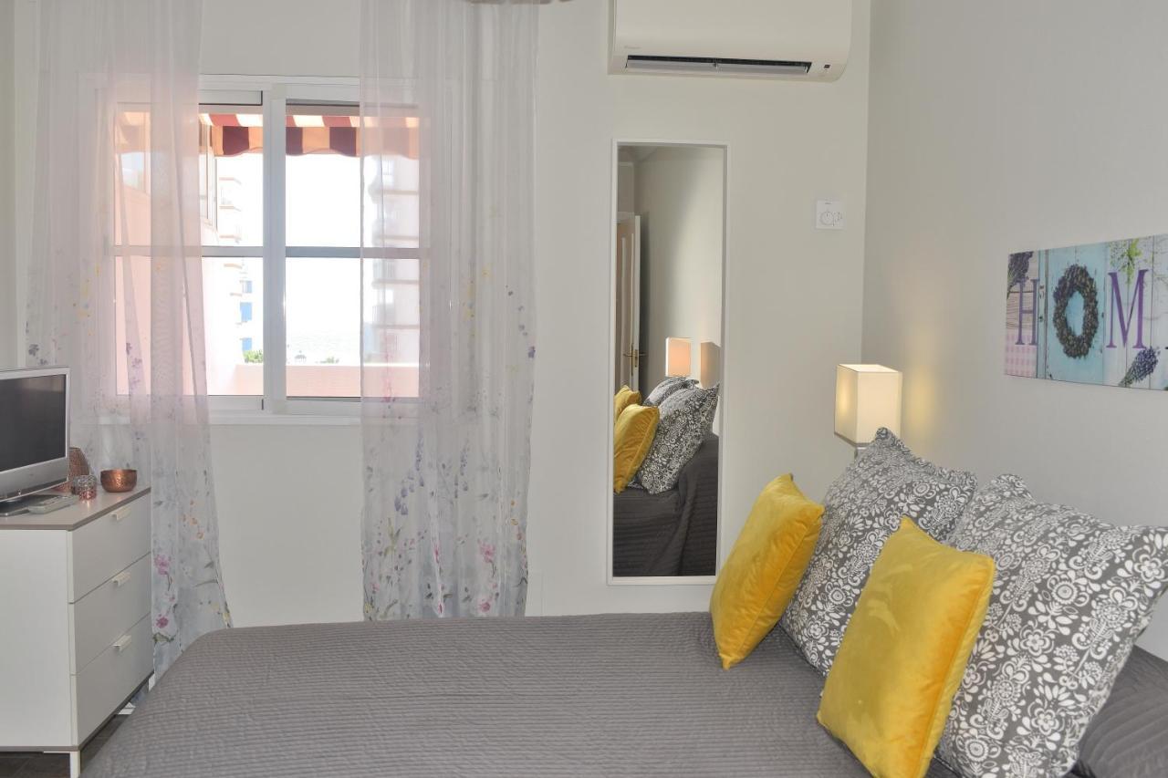 Atico Con Gran Terraza Y Vistas Al Mar Apartment Torre Del Mar Luaran gambar